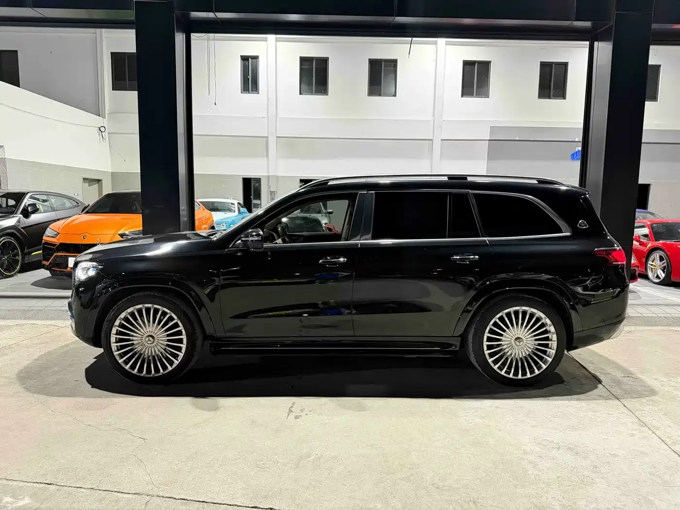 Mercedes-Benz Maybach GLS GLS 480 4MATIC 2023 — фото 6