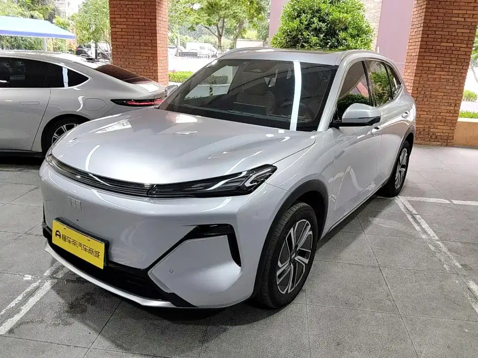 Geely Galaxy Galaxy Starship 7 EM-i Model 120km Explorer+ Edition 2024