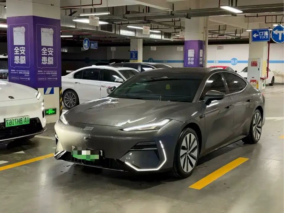 Geely Galaxy Galaxy E8 665km RWD Starship Voyager Edition 2024