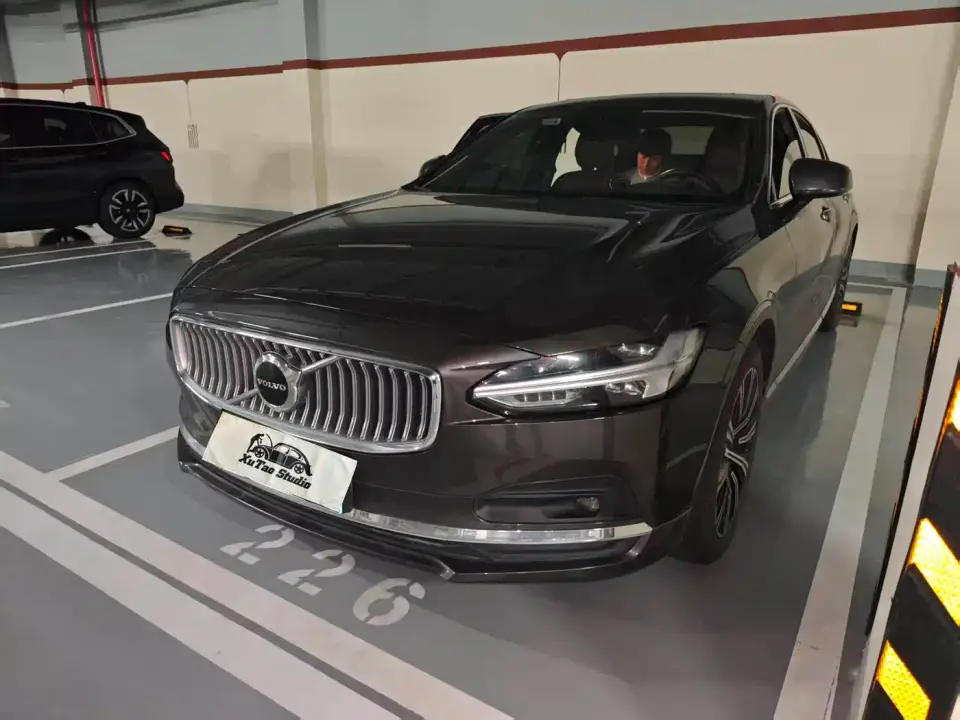 Volvo S90 Model B5 Inscription Luxury Edition 2020