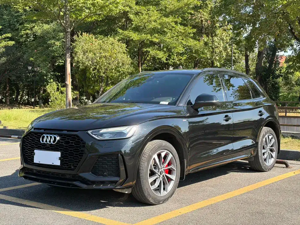 Audi Q5L Model 40 TFSI Luxury Dynamic 2024