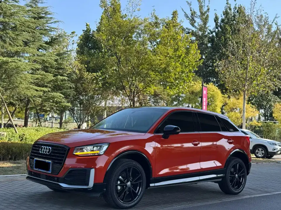 Audi Q2L Model 35 TFSI Fashion Dynamic 2021