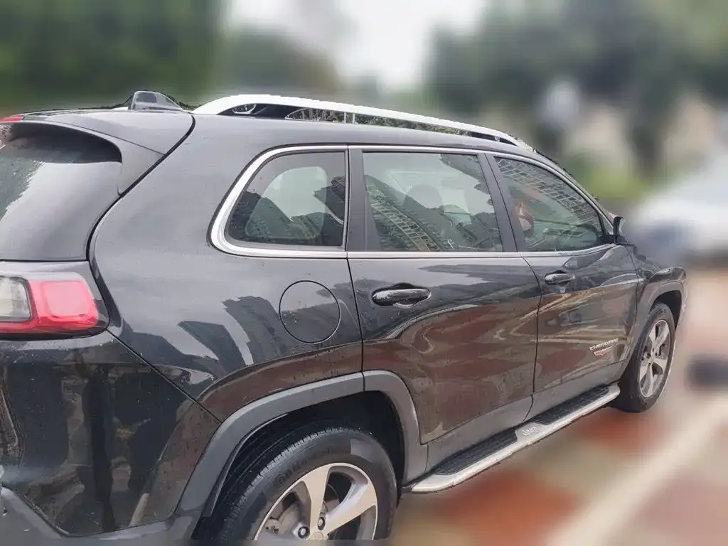 Jeep Cherokee 2.0T 4WD Exploration Edition + Autonomous Driving Package China VI 2019 — фото 6