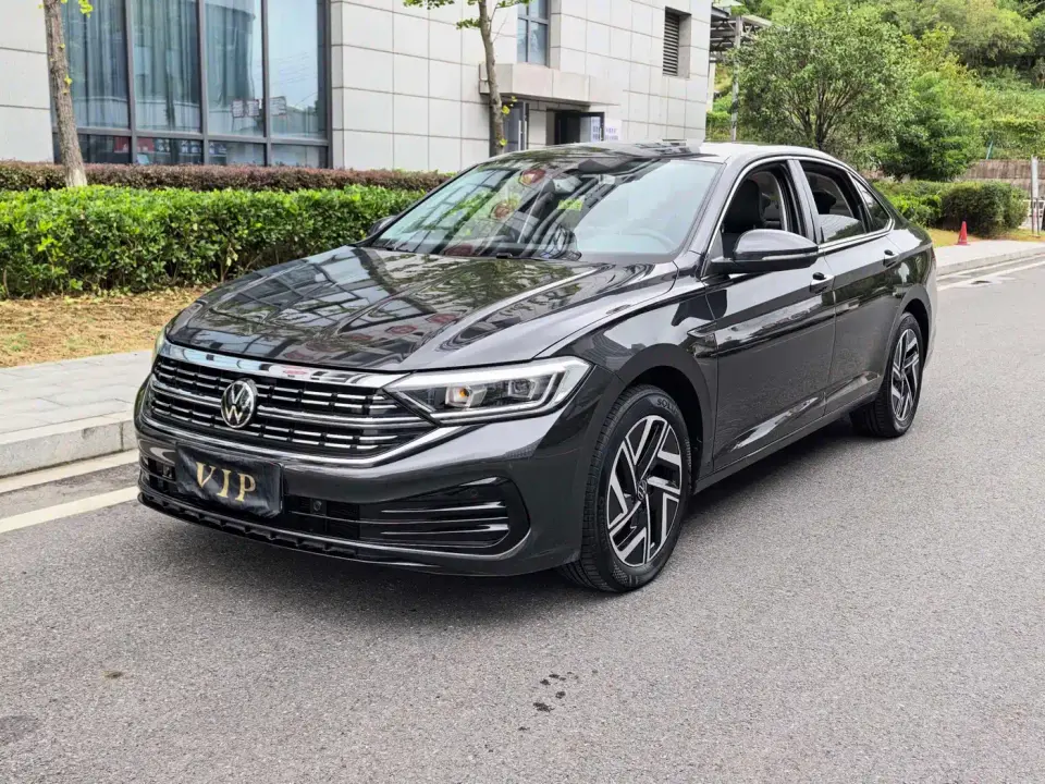 Volkswagen Sagitar 300TSI DSG Surpassing Edition 2023