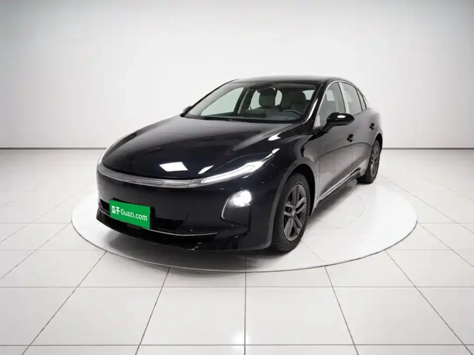 Hongqi E-QM5 Model 500km Travel Edition 2025