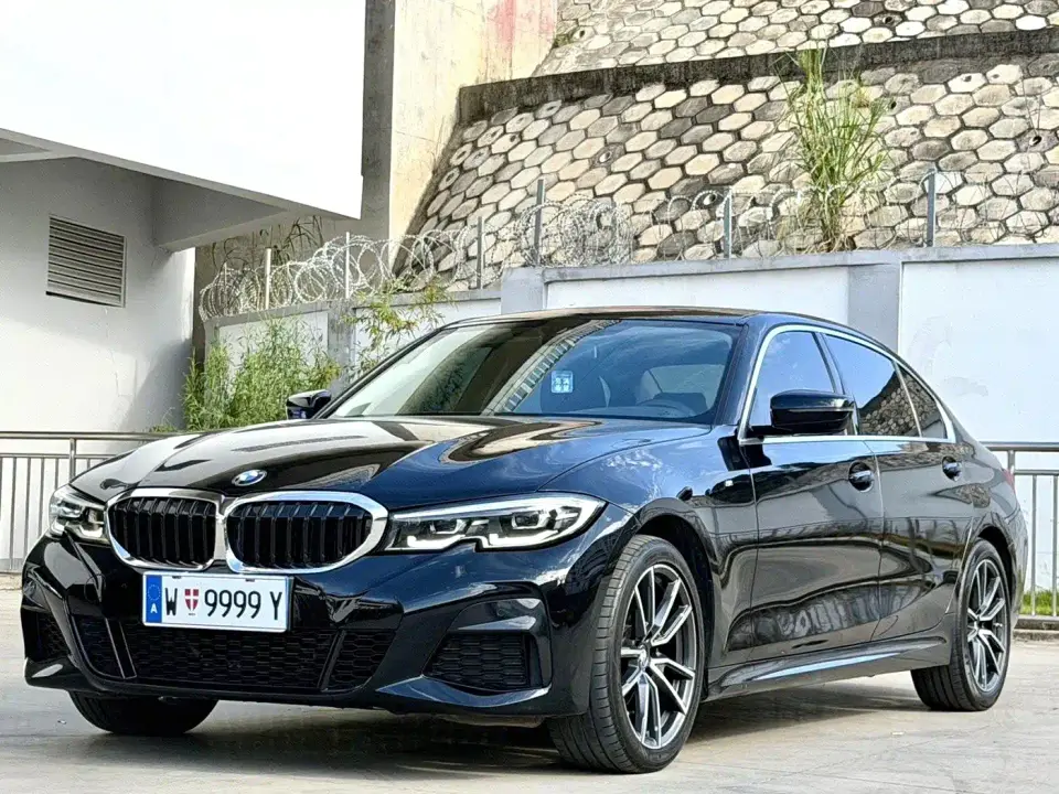 BMW 3 Series 325Li M Sport Package 2022