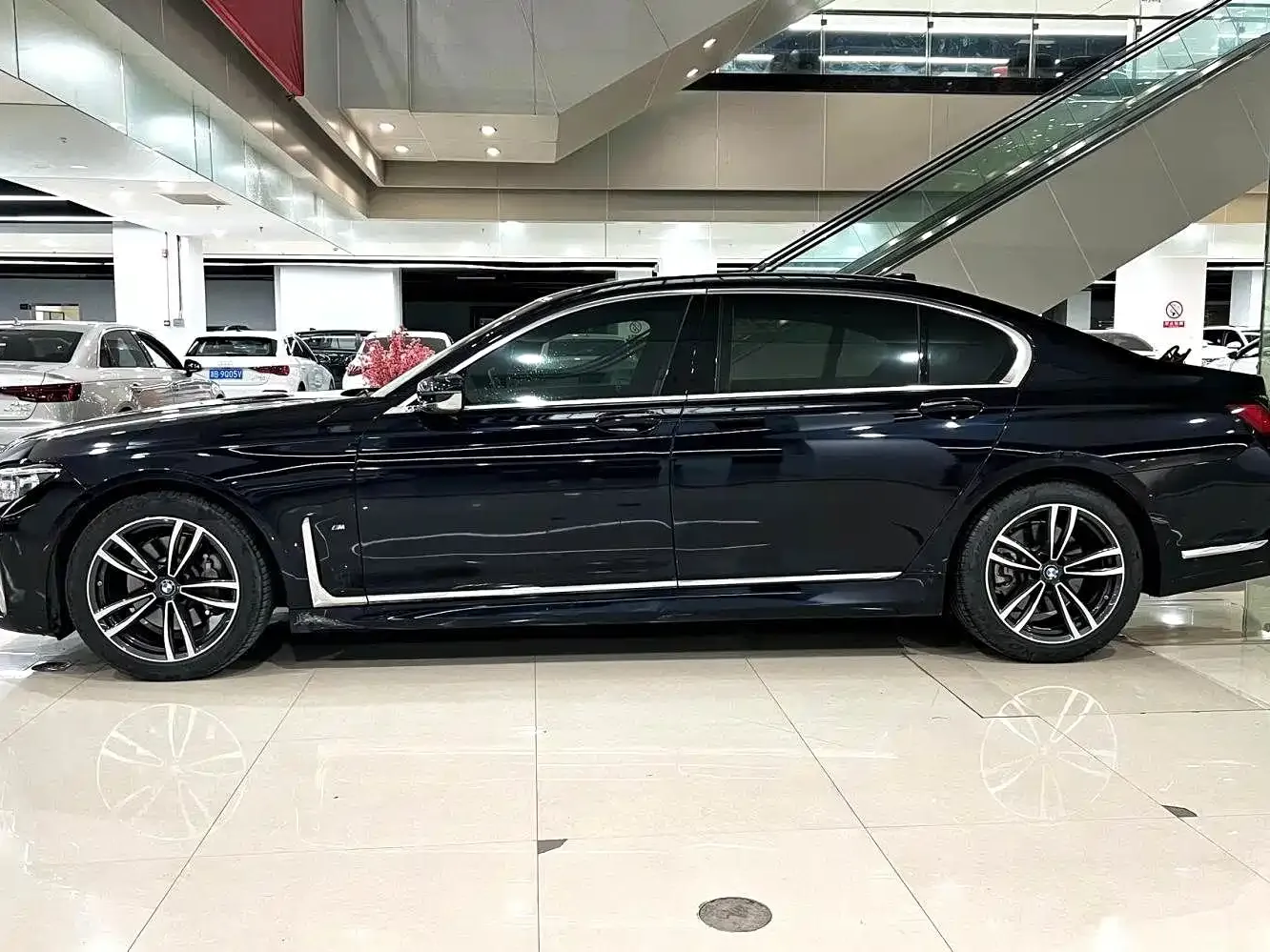 BMW 7 Series 730Li M Sport Package 2020 — фото 5