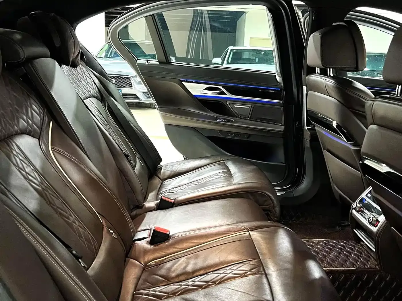 BMW 7 Series 730Li M Sport Package 2020 — фото 8