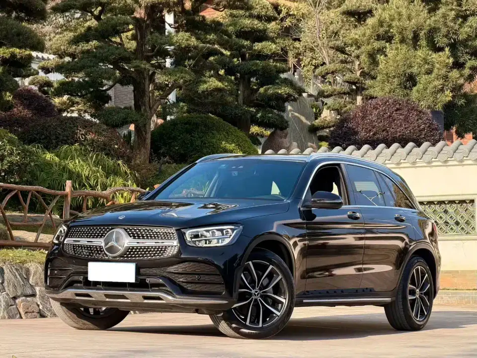 Mercedes-Benz GLC-Class Model GLC 300 L 4MATIC Dynamic Edition 2022