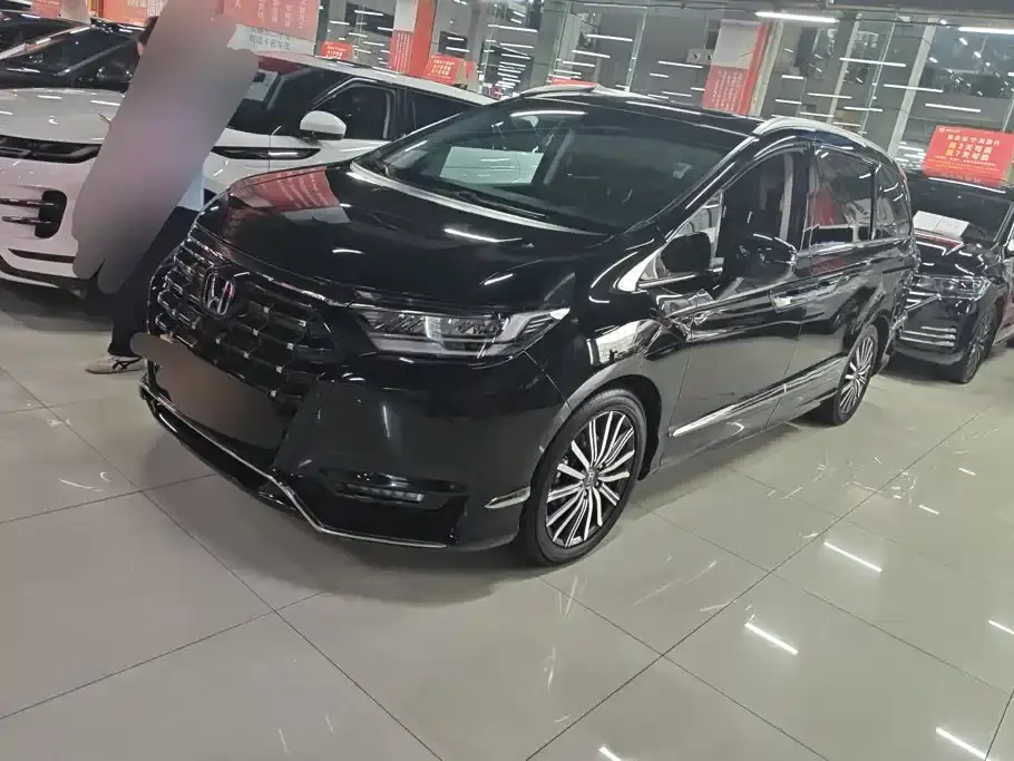Honda Elysion 2.0L e:HEV Luxury 2022