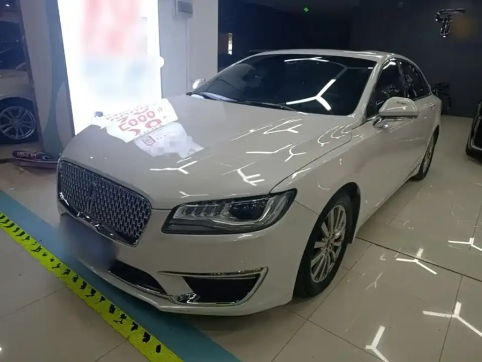 Lincoln MKZ 2.0T Premium Edition 2020