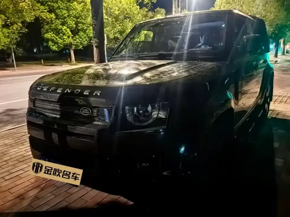 Land Rover Defender 110 3.0T P400 X-DYNAMIC HSE 2023