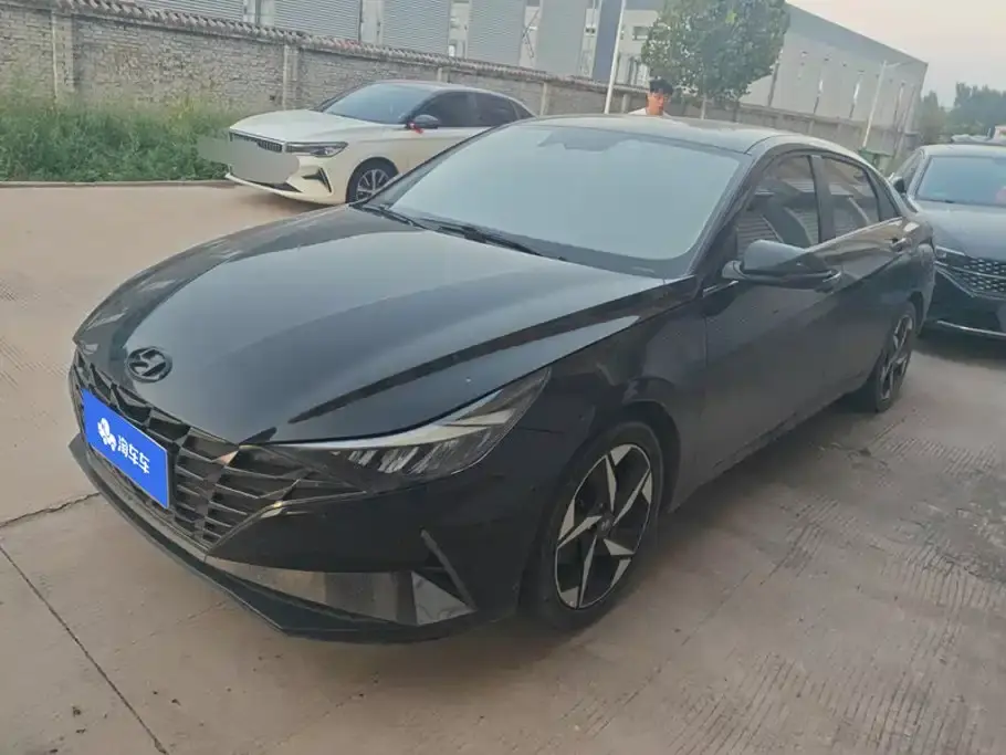 Hyundai Elantra 1.5L CVT LUX Premium Edition 2020