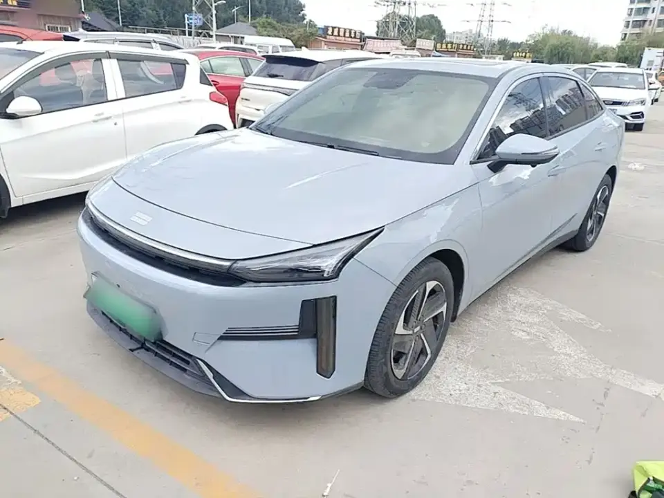 Geely Galaxy Galaxy L6 60km PLUS 2024