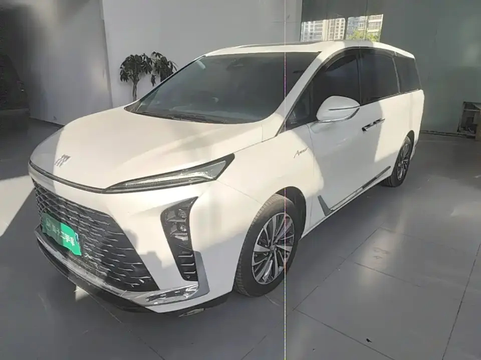 Buick GL8 Luzun Premium Edition 2025