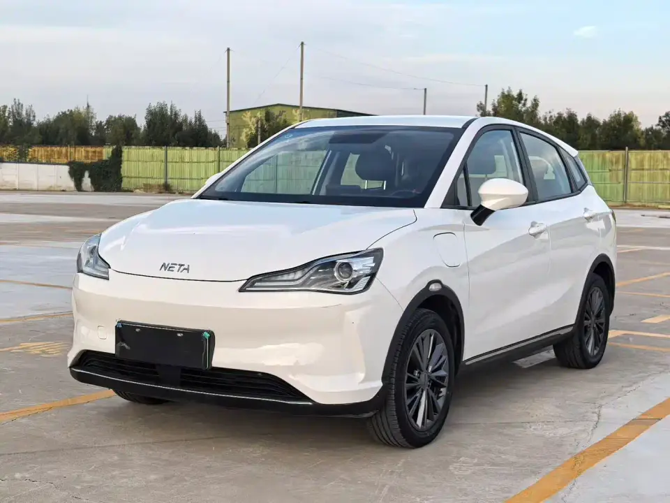 Neta Nezha V Trend 400 Lite 2022