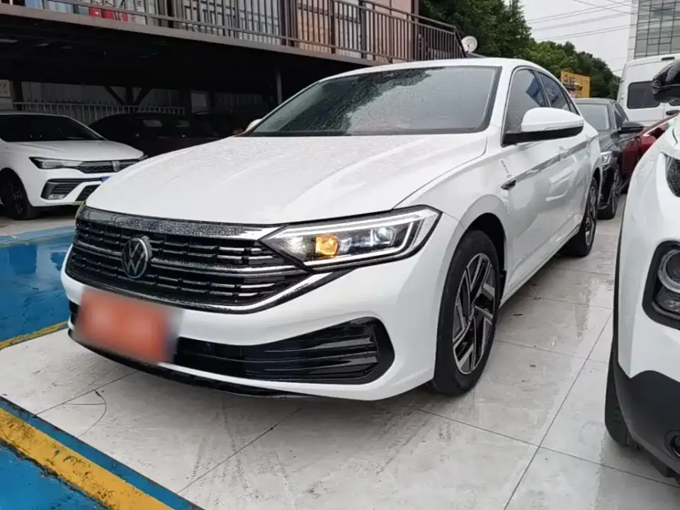 Volkswagen Sagitar 300TSI DSG Surpass Edition 2024