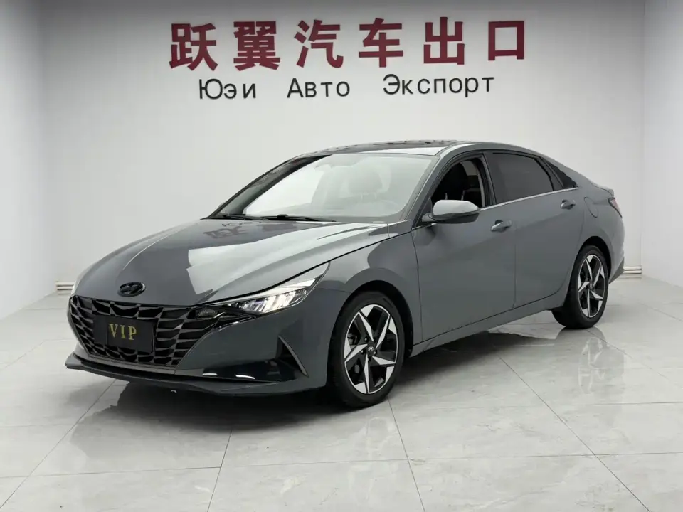 Hyundai Elantra 1.5L CVT LUX Premium Edition 2022