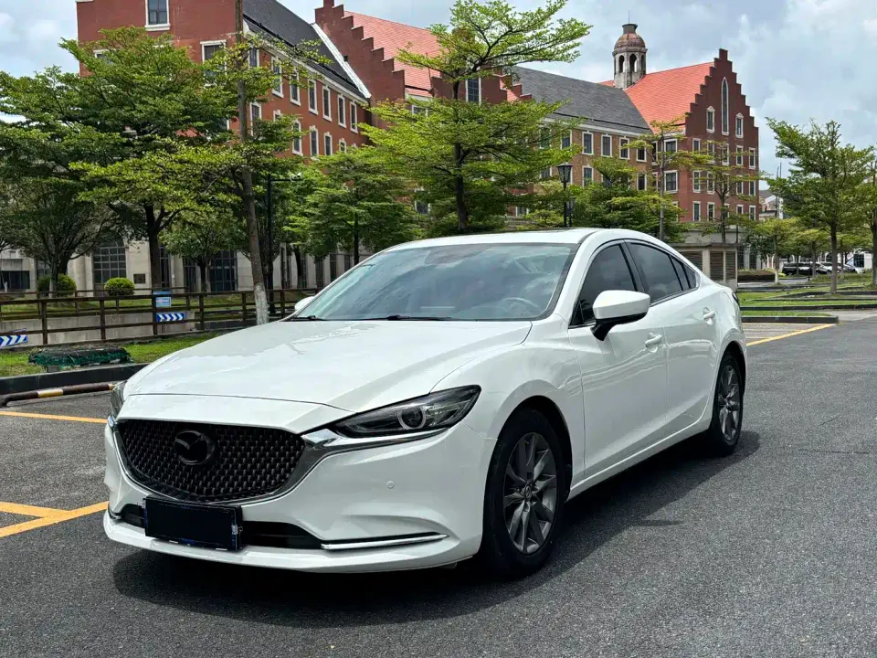 Mazda Atenza 2.0L Skyactiv Luxury 2019