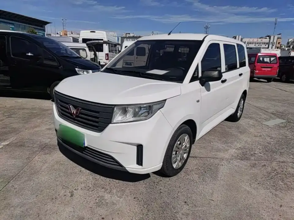 Wuling Motors Wuling Hongguang PLUS 1.5L Manual Standard 5-seater 2021