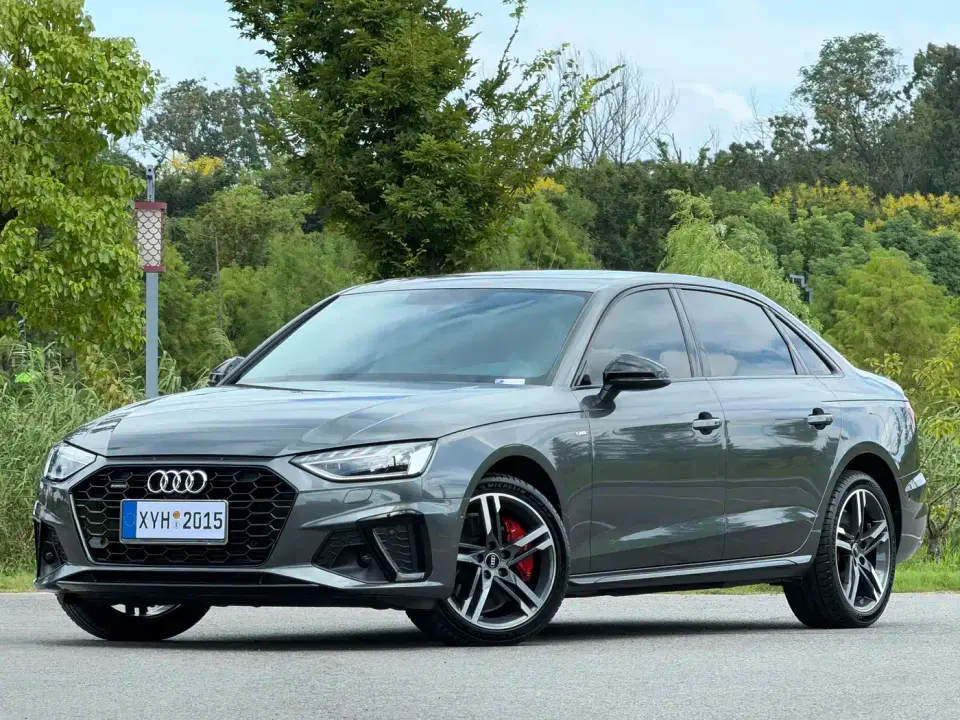 Audi A4L 40 TFSI Luxury Sport 2023