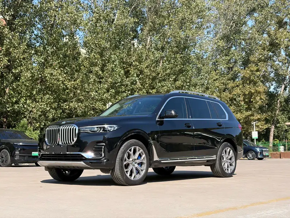 BMW X7 xDrive40i Leading Luxury Package 2022