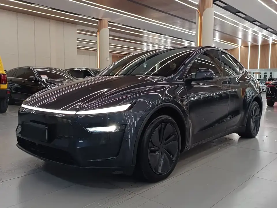 Tesla Model Y Rear-Wheel Drive 2025