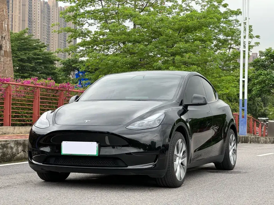 Tesla Model Y Facelift Rear-Wheel Drive Version 2023