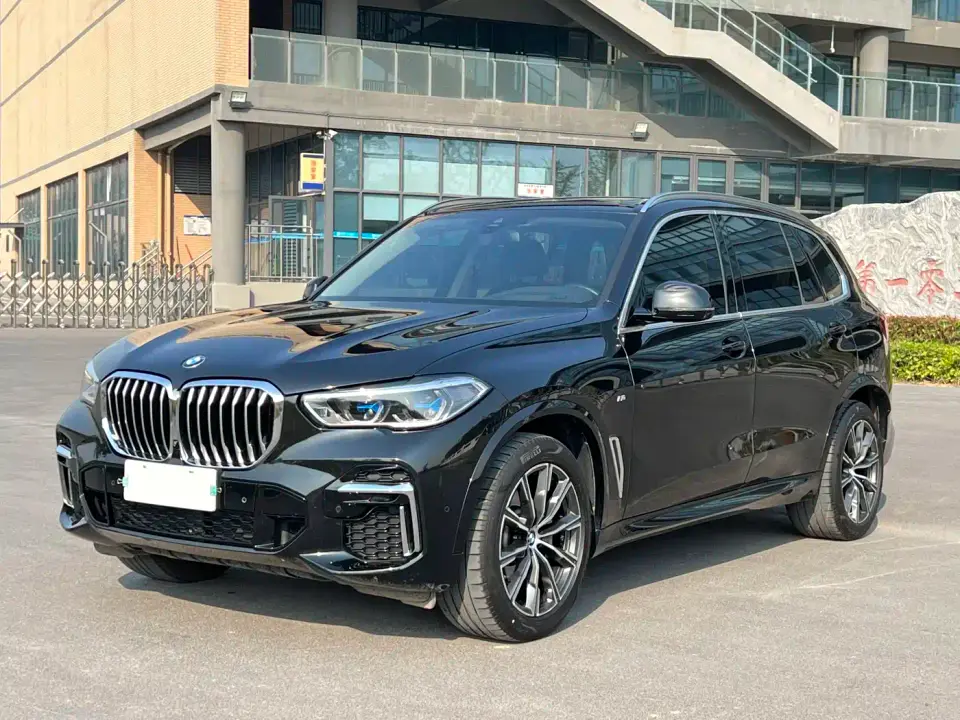 BMW X5 xDrive 30Li Premium M Sport Package 2023