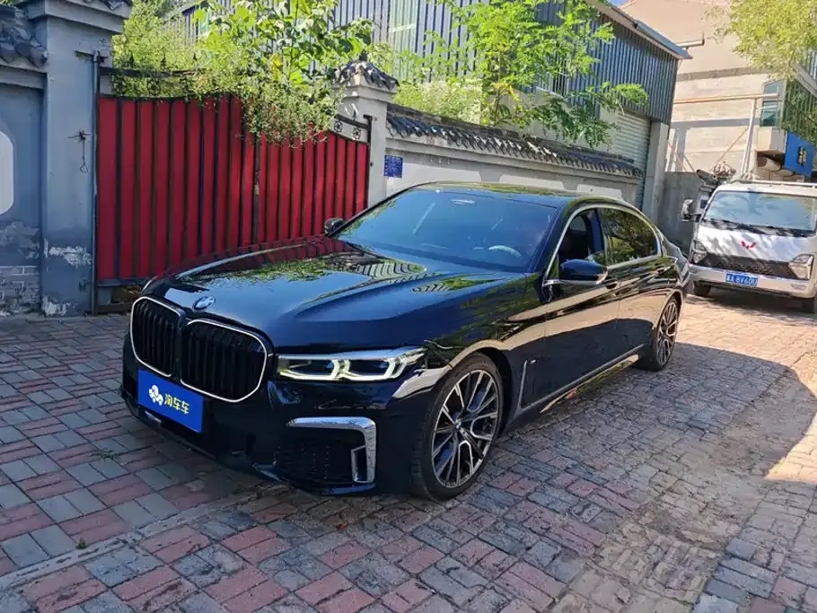 BMW 7 Series Model 740Li xDrive Executive M Sport Package 2021