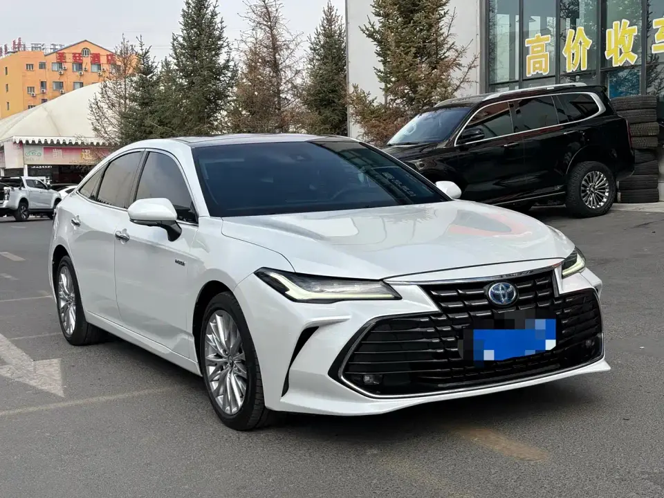 Toyota Avalon Hybrid 2.5L XLE Premium Edition 2023
