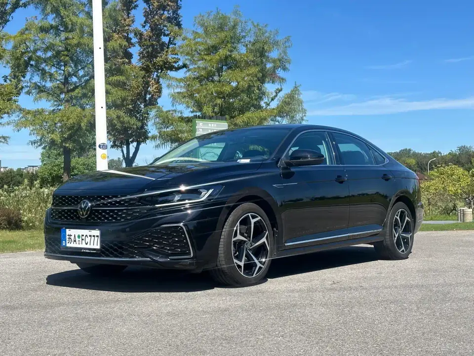Volkswagen Passat 380TSI Starlight Dragon Soaring Edition 2024