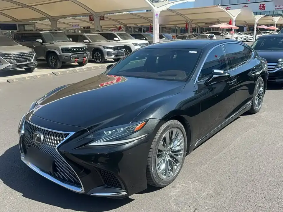 Lexus LS 500h Executive Edition China VI 2019