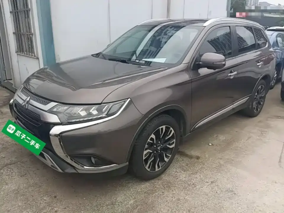 Mitsubishi Outlander 2.4L 4WD Deluxe Edition 5-seater China V 2019