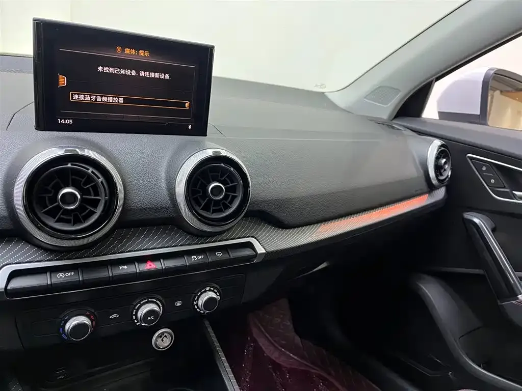 Audi Q2L 35 TFSI Progressive Dynamic 2023 — фото 10
