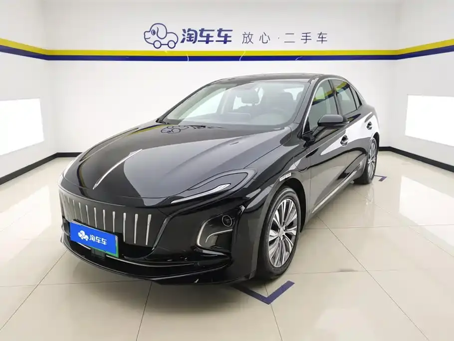 Hongqi E-QM5 500km Travel Edition 2024