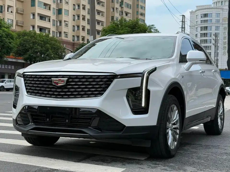 Cadillac XT4 28T 2WD Luxury 2024