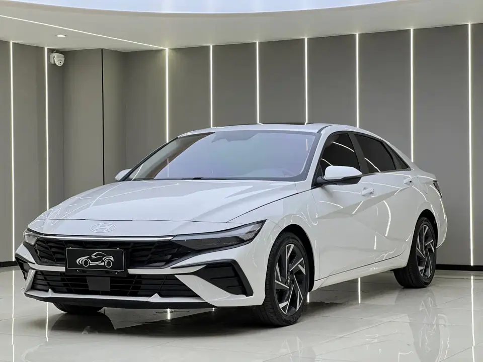 Hyundai Elantra Model 1.5L CVT LUX Premium Edition 2023