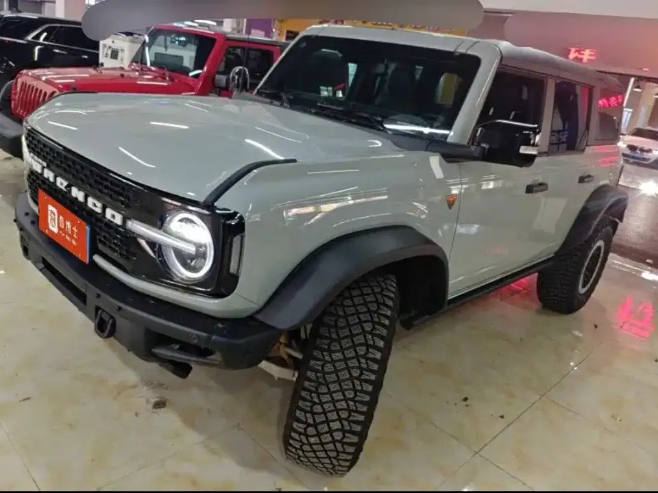 Ford Bronco 2.3T Badlands 2025