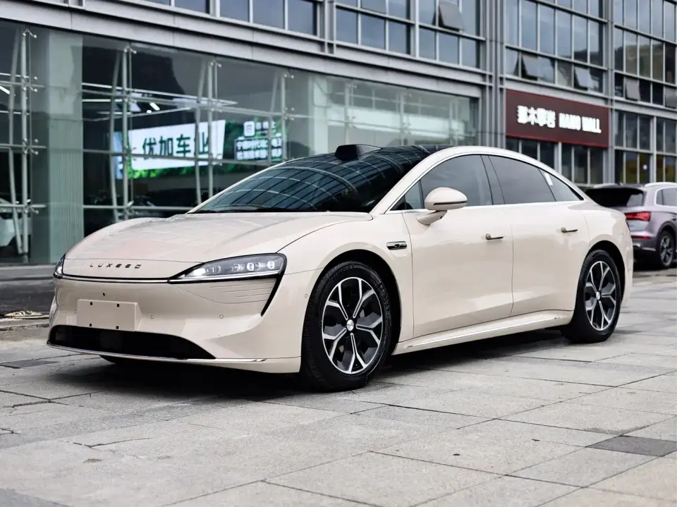 Zhijie S7 855km Max 2024
