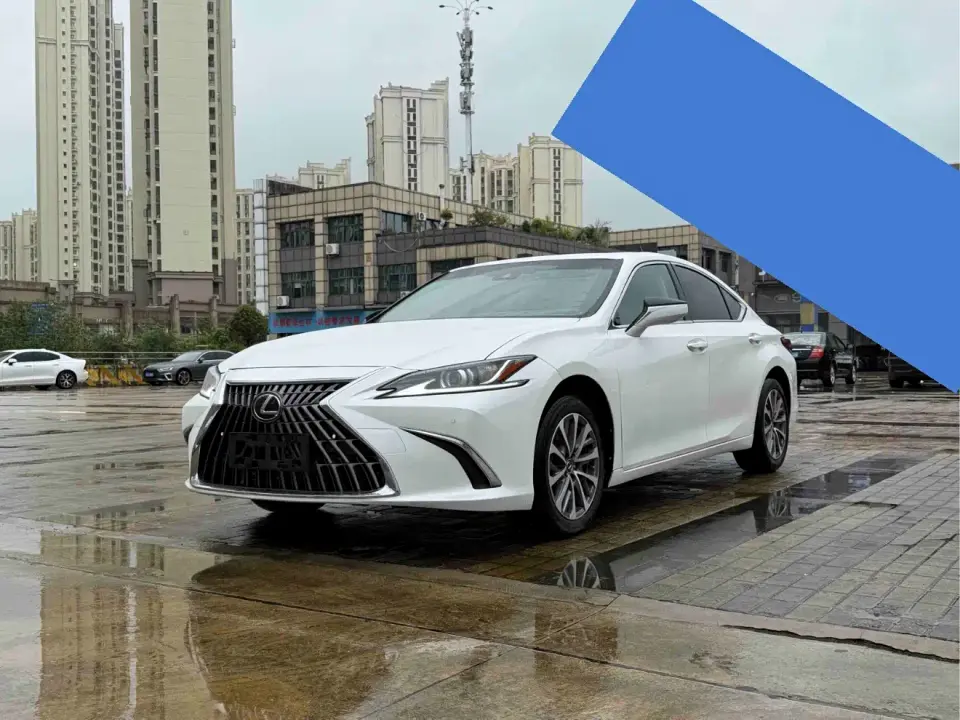 Lexus ES 200 Excellence Edition 2022