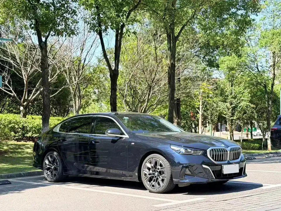 BMW 5 Series 530Li Premium M Sport Package 2025