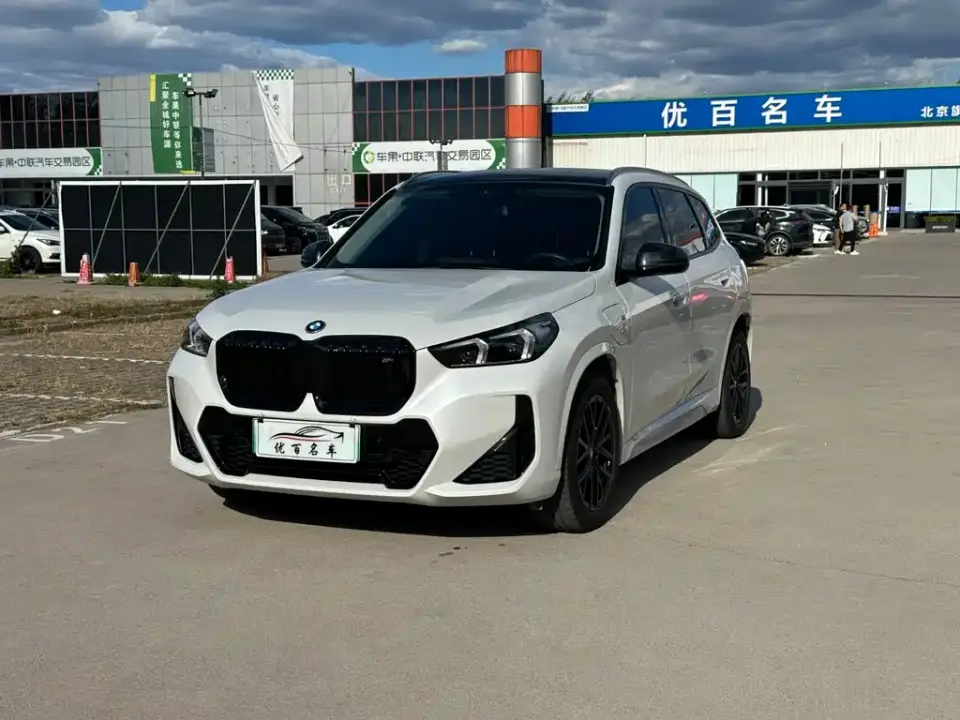 BMW iX1 eDrive25L M Sport Package 2024