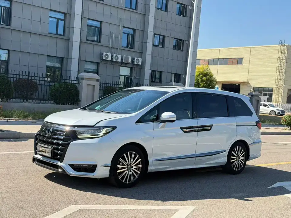 Honda Elysion 2.0L e:HEV Luxury Edition 2024
