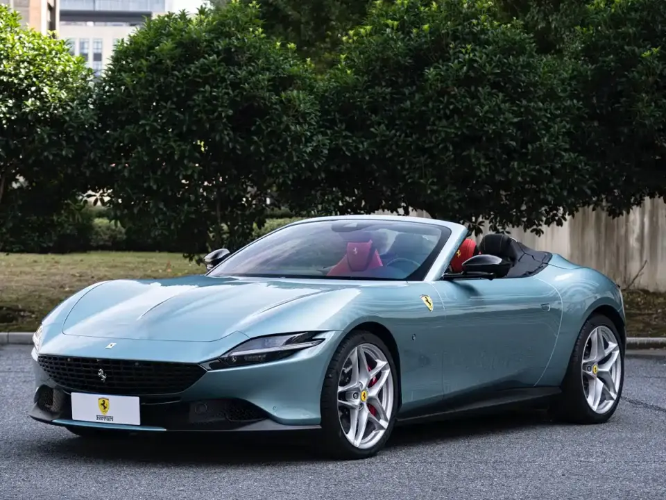 Ferrari Roma Model Spider 2025