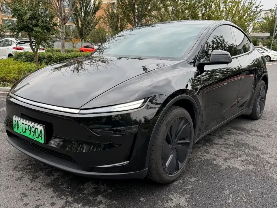 Tesla Model Y Long Range Rear-Wheel Drive 2026