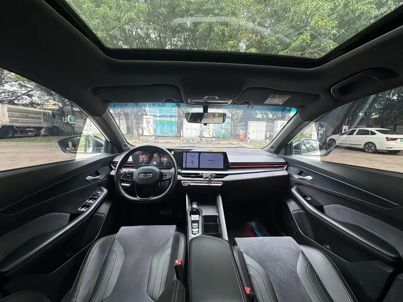 Geely Binrui Binrui COOL 1.5T DCT Lightning Edition 2022 — фото 11
