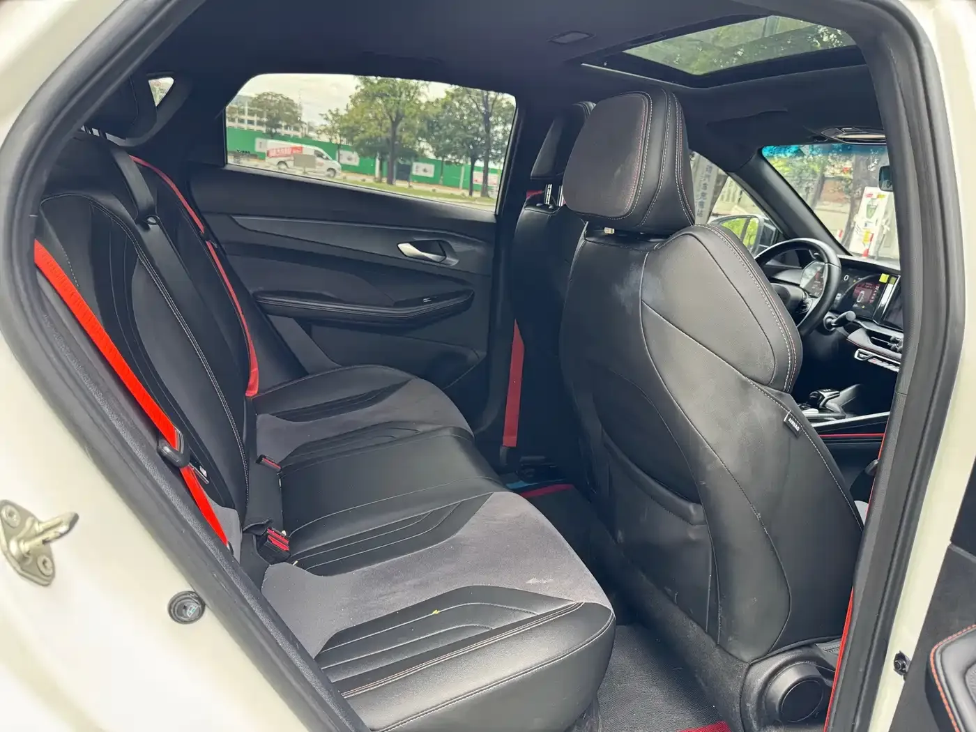 Geely Binrui Binrui COOL 1.5T DCT Lightning Edition 2022 — фото 6