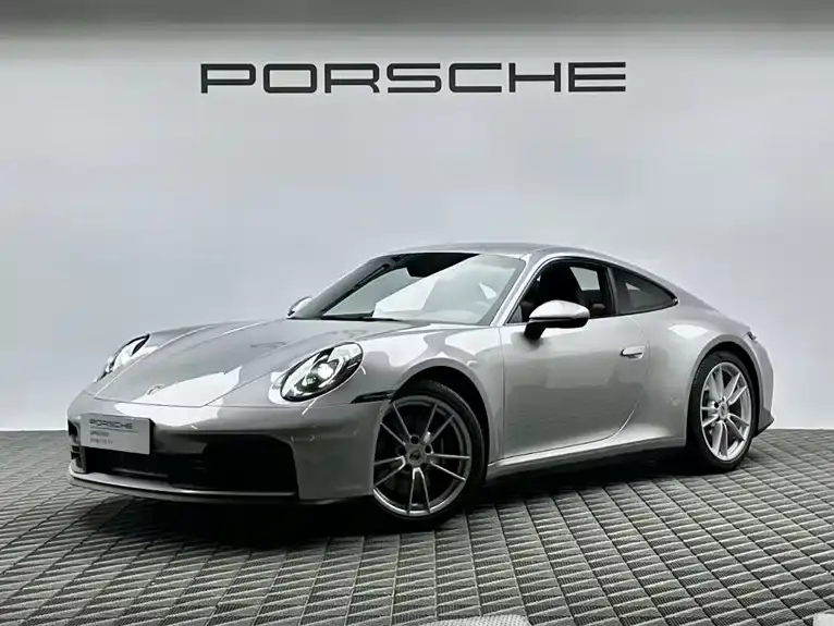 Porsche 911 Carrera 3.0T 2025