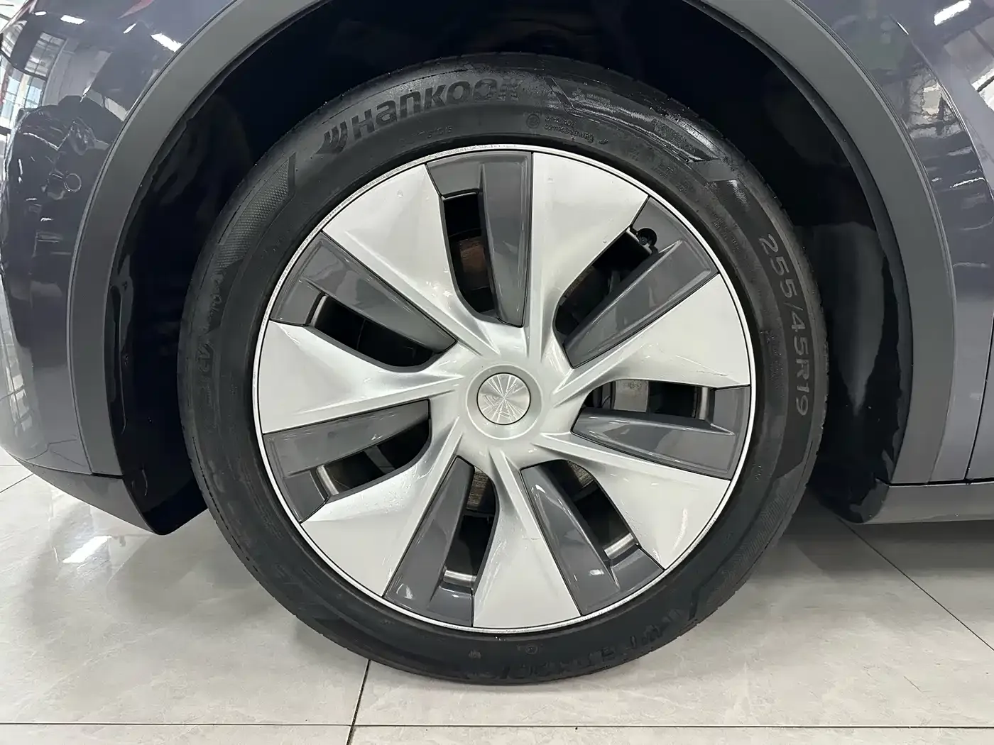 Tesla Model Y Rear-Wheel Drive Version 2021 — фото 21